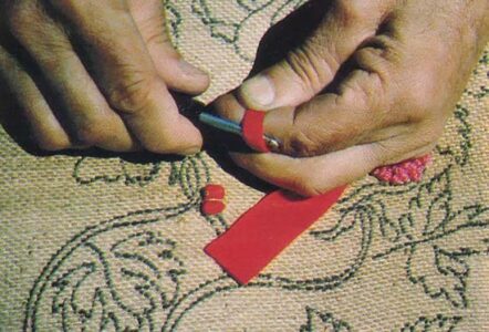 Making Hooked Rugs Image